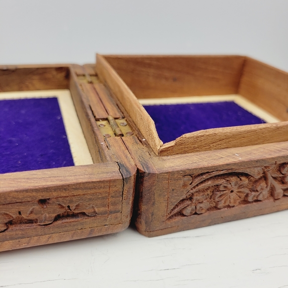 Vintage Sheesham Indian Rosewood Hand Carved Floral Box | Made in India - Picture 14 of 16